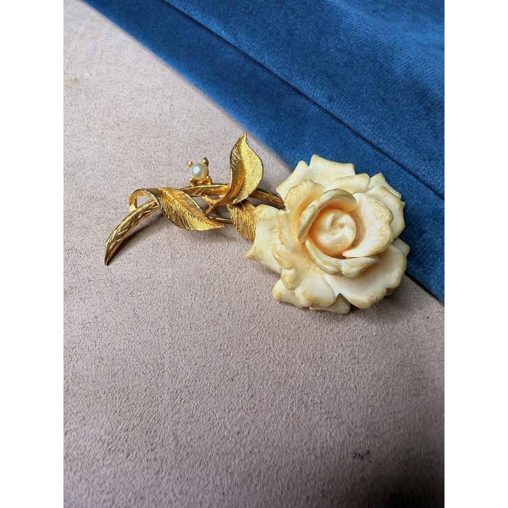 Vintage‎ Judy Lee Signed Molded Cream Rose Brooch Gold Tone Leaf Faux Pearl